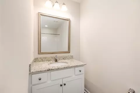 Bath - 905 Mccathern Ave, Sumter, SC 29154 photo 2 of 6