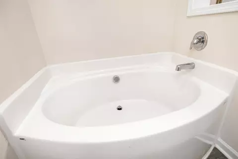 Bath - 905 Mccathern Ave, Sumter, SC 29154 photo 5 of 6