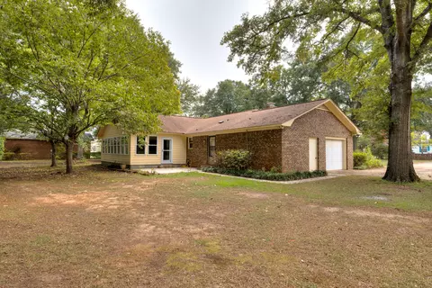 Exterior - 977 Whitehall Dr, Sumter, SC 29154 photo 7 of 11