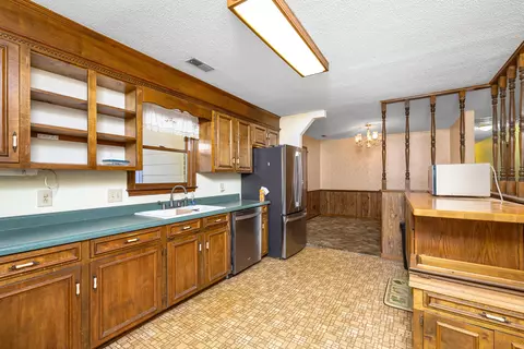 Kitchen - 977 Whitehall Dr, Sumter, SC 29154 photo 2 of 3