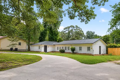 Exterior - 130 2nd St, Santee, SC 29142 photo 7 of 10