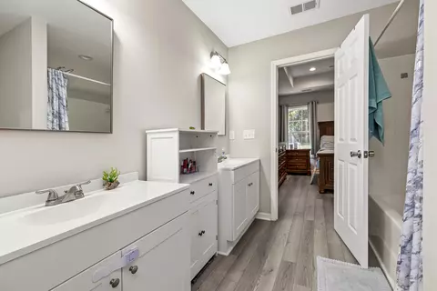 Bath - 30 N Milton Rd, Sumter, SC 29150 photo 2 of 3