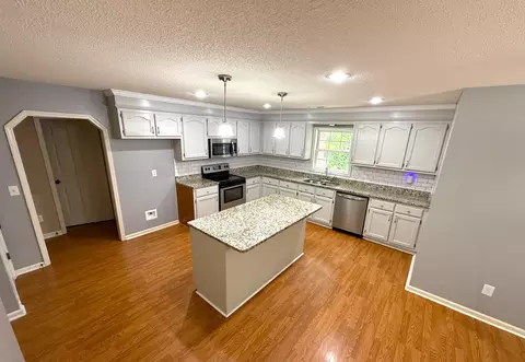 Kitchen - 3185 Foxcroft Cir, Sumter, SC 29154 photo 2 of 6
