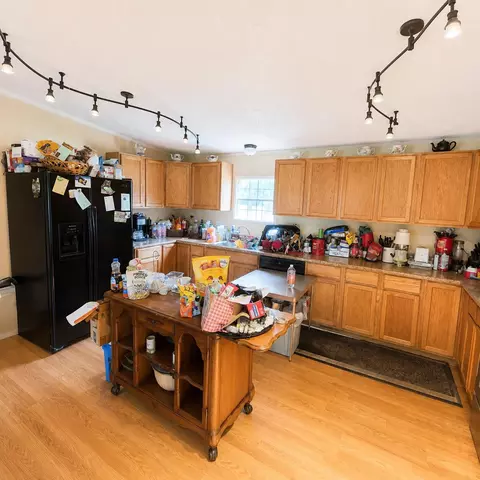 Kitchen - 1078 Sullivan Dr, Manning, SC 29102 photo 1 of 1