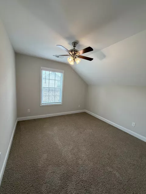 Bedroom - 3004 Daufaskie Rd, Sumter, SC 29150 photo 2 of 4