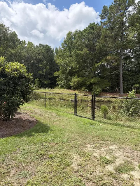 Exterior - 3004 Daufaskie Rd, Sumter, SC 29150 photo 4 of 5