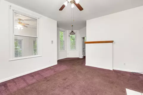 Living - 10 Edwards St, Sumter, SC 29150 photo 2 of 4