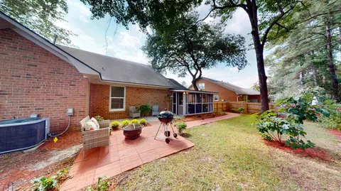 Exterior - 2115 Tudor St, Sumter, SC 29150 photo 5 of 7