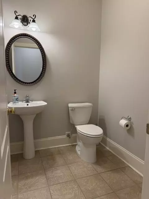 Bath - 2255 Beachforest Dr, Sumter, SC 29153 photo 2 of 9