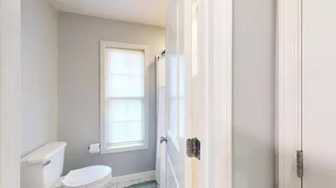 Bath - 2501 Foxcroft Cir, Sumter, SC 29154 photo 6 of 6