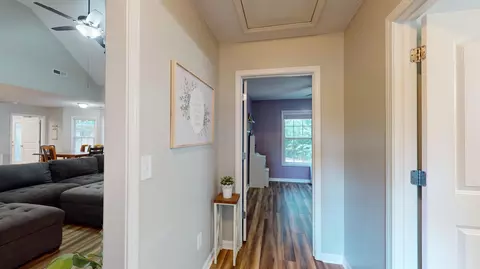 Entry Way - 2501 Foxcroft Cir, Sumter, SC 29154 photo 4 of 5