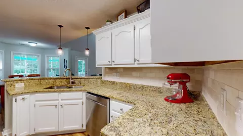 Kitchen - 2501 Foxcroft Cir, Sumter, SC 29154 photo 5 of 6