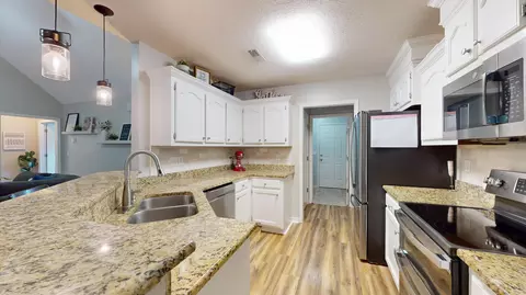Kitchen - 2501 Foxcroft Cir, Sumter, SC 29154 photo 3 of 6