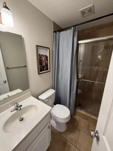 Bath - 2955 Tara Dr, Sumter, SC 29150 photo 1 of 8