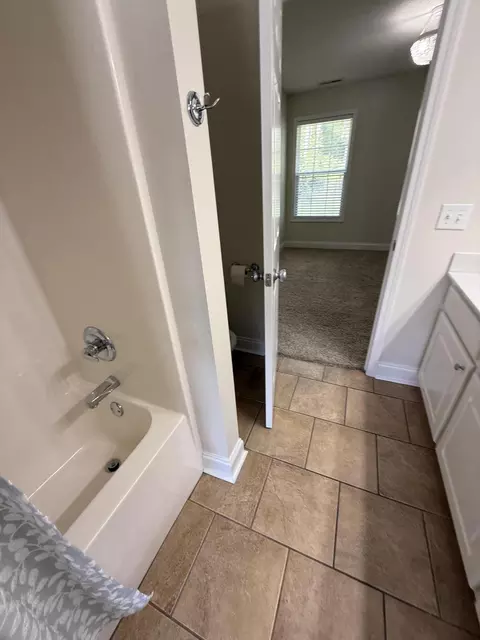 Bath - 2955 Tara Dr, Sumter, SC 29150 photo 7 of 8