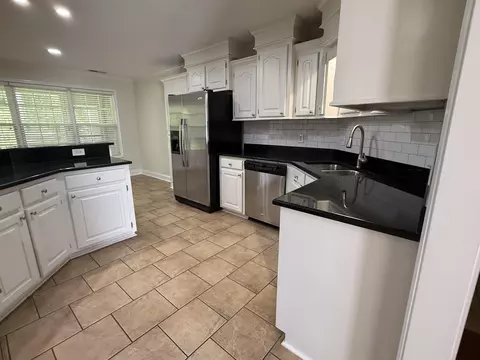 Kitchen - 2955 Tara Dr, Sumter, SC 29150 photo 3 of 4