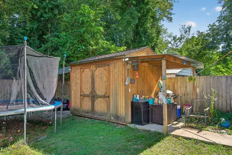 Exterior - 702 Wren St, Sumter, SC 29150 photo 6 of 9