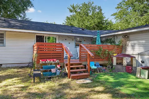 Exterior - 702 Wren St, Sumter, SC 29150 photo 7 of 9