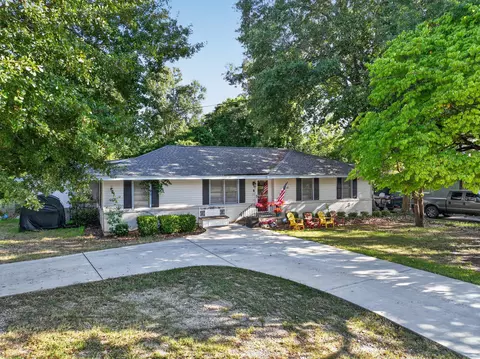 Exterior - 702 Wren St, Sumter, SC 29150 photo 2 of 9