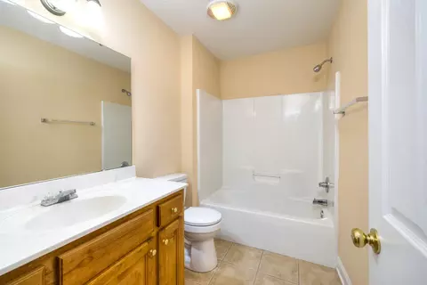 Bath - 260 Trillium Ln, Sumter, SC 29154 photo 4 of 6