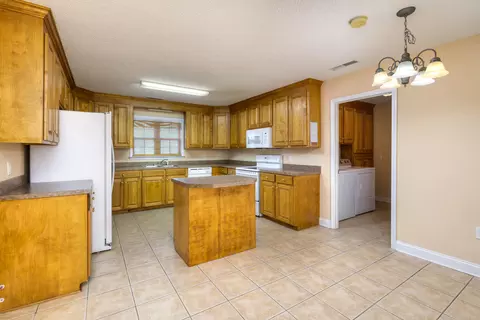 Kitchen - 260 Trillium Ln, Sumter, SC 29154 photo 2 of 5