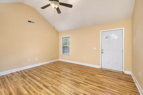 Living - 260 Trillium Ln, Sumter, SC 29154 photo 4 of 4