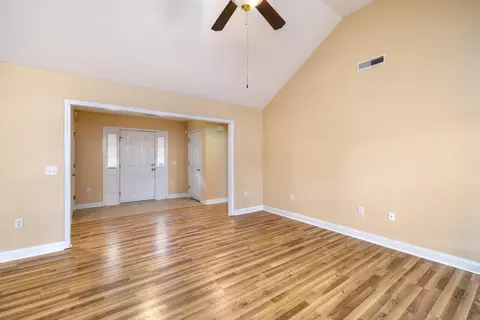 Living - 260 Trillium Ln, Sumter, SC 29154 photo 1 of 4