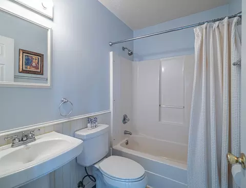 Bath - 121 Cromer Dr, Sumter, SC 29150 photo 6 of 6