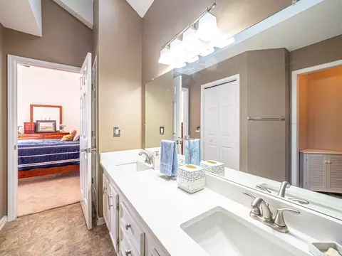 Bath - 121 Cromer Dr, Sumter, SC 29150 photo 4 of 6