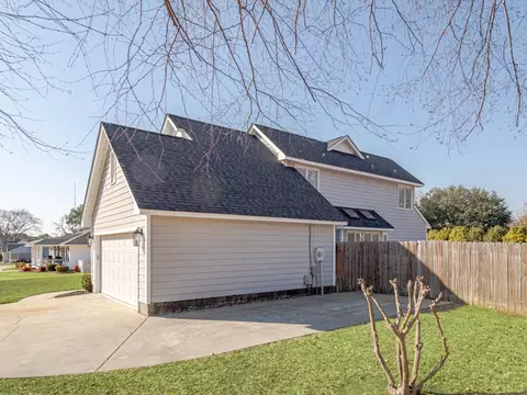 Exterior - 121 Cromer Dr, Sumter, SC 29150 photo 3 of 8