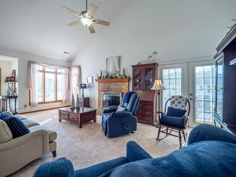 Living - 121 Cromer Dr, Sumter, SC 29150 photo 6 of 6