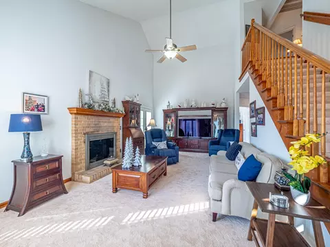 Living - 121 Cromer Dr, Sumter, SC 29150 photo 1 of 6
