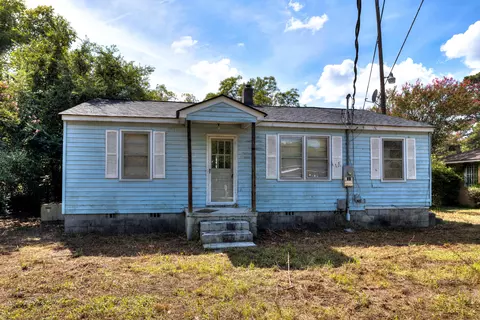 Exterior - 16 Coleman St, Sumter, SC 29153 photo 2 of 6