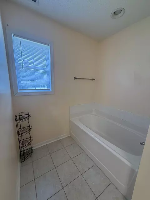 Bath - 3240 Oleander Dr, Sumter, SC 29154 photo 5 of 8