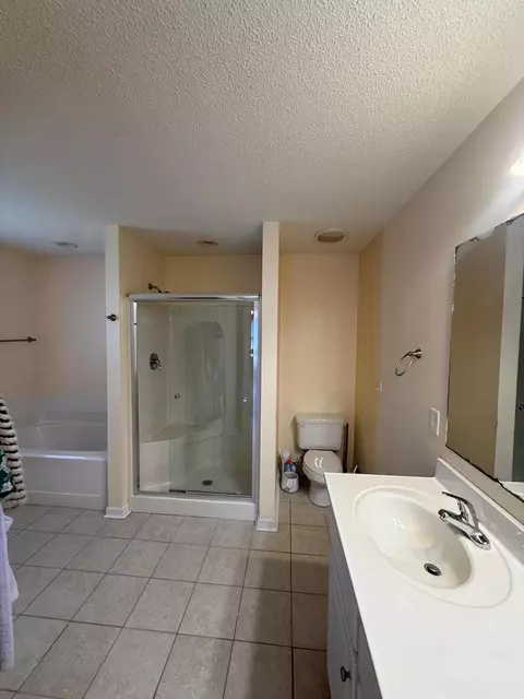 Bath - 3240 Oleander Dr, Sumter, SC 29154 photo 7 of 8