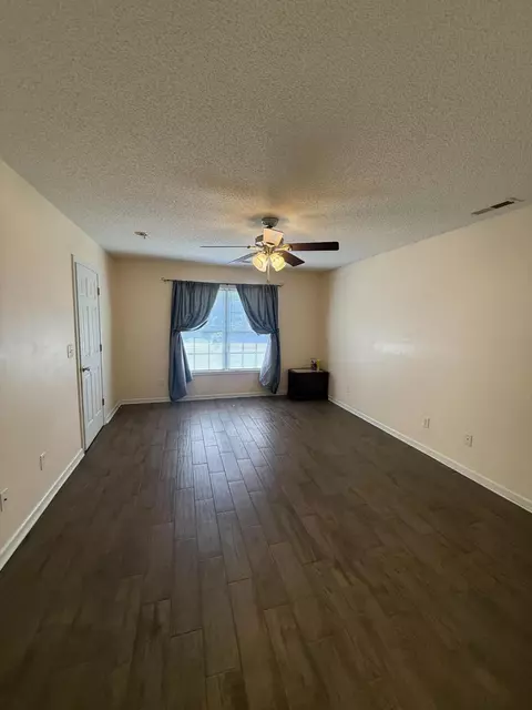 Living - 3240 Oleander Dr, Sumter, SC 29154 photo 4 of 4