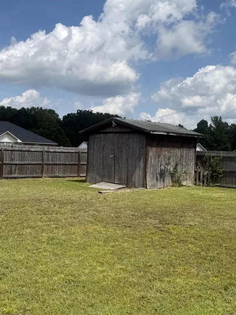 Exterior - 3240 Oleander Dr, Sumter, SC 29154 photo 8 of 12