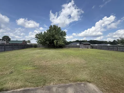 Exterior - 3240 Oleander Dr, Sumter, SC 29154 photo 7 of 12