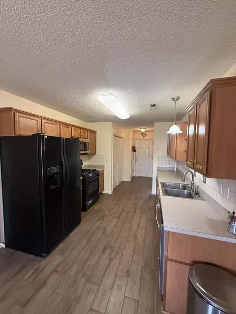 Kitchen - 3240 Oleander Dr, Sumter, SC 29154 photo 2 of 6