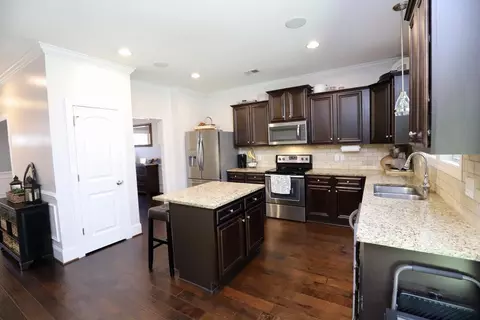 Kitchen - 545 Curlew Cir, Sumter, SC 29150 photo 2 of 3