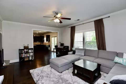 Living - 545 Curlew Cir, Sumter, SC 29150 photo 3 of 3