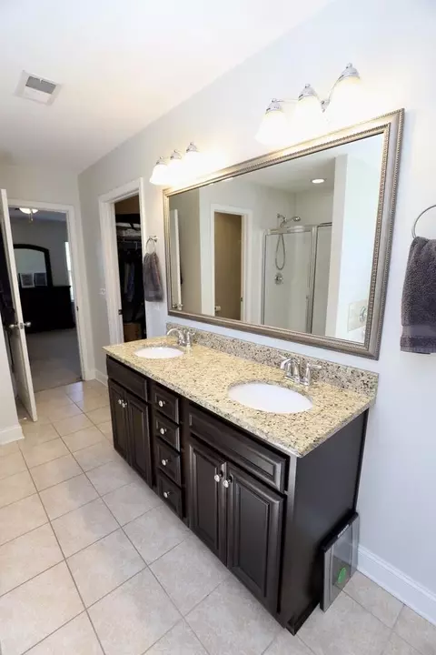 Bath - 545 Curlew Cir, Sumter, SC 29150 photo 10 of 13