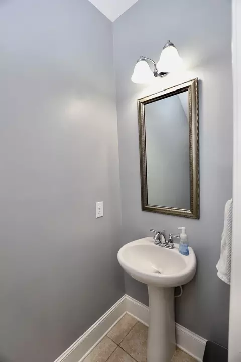 Bath - 545 Curlew Cir, Sumter, SC 29150 photo 2 of 13