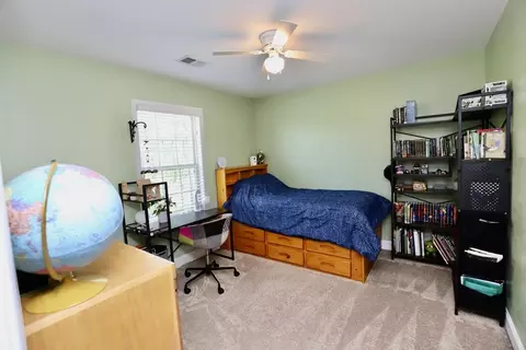 Bedroom - 545 Curlew Cir, Sumter, SC 29150 photo 9 of 11