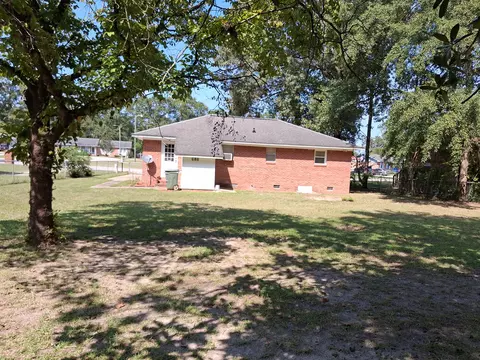 Exterior - 862 Manchester Rd, Sumter, SC 29154 photo 4 of 4