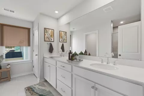 Bath - 3196 Zeppelin Ln, Sumter, SC 29154 photo 1 of 5