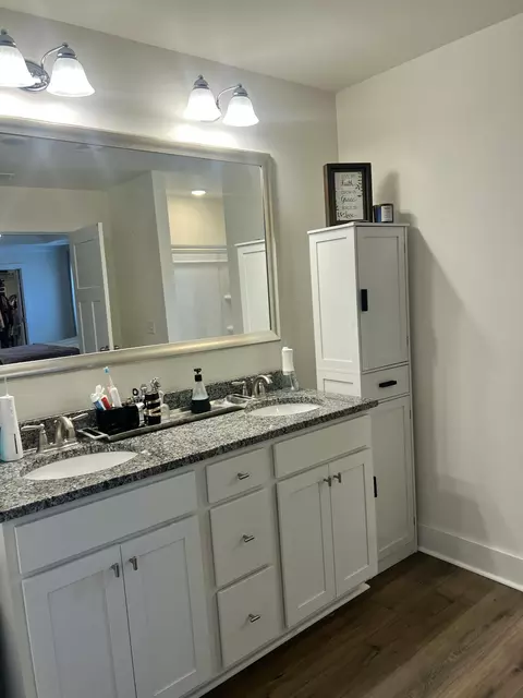 Bath - 2105 Currituck Dr, Sumter, SC 29153 photo 4 of 4