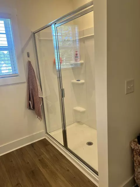 Bath - 2105 Currituck Dr, Sumter, SC 29153 photo 3 of 4