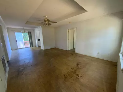 Living - 418 E Broad St, Ridgeway, SC 29130 photo 1 of 3