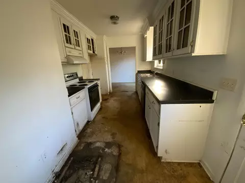 Kitchen - 418 E Broad St, Ridgeway, SC 29130 photo 1 of 2